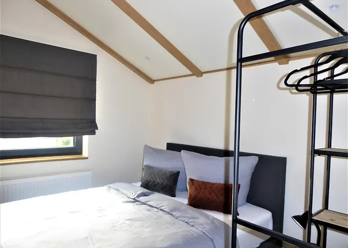 Diamond 6 Person Wifi Near Lift *